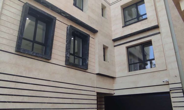 اپارتمان 100متری در رشت خیابان استاد معین