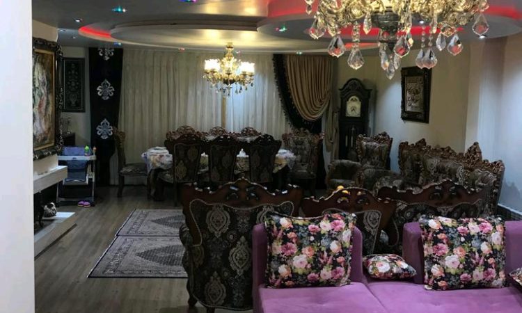 فضای نور گیر پذیرایی بلوار سمیه رشت