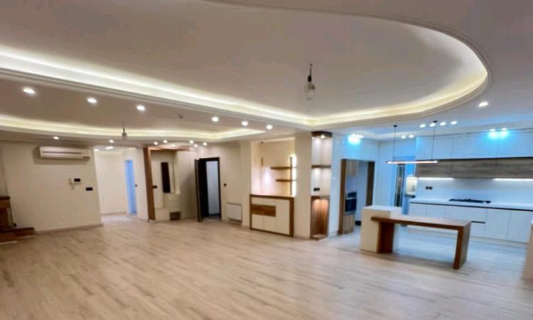 آپارتمان 209 متری و سه خوابه سنددار در گلسار