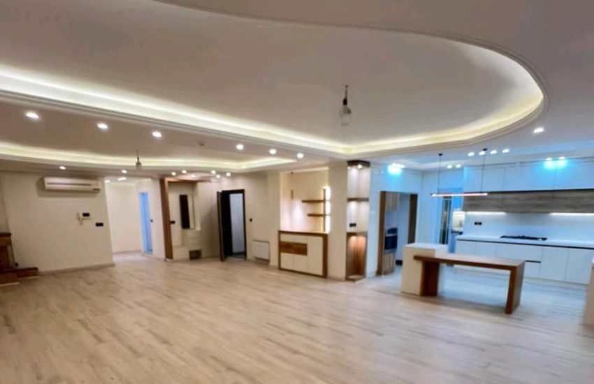 آپارتمان 209 متری و سه خوابه سنددار در گلسار